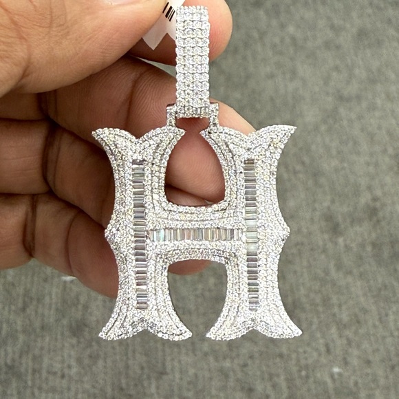 925 Sterling Silver moissanite diamond later H pendant